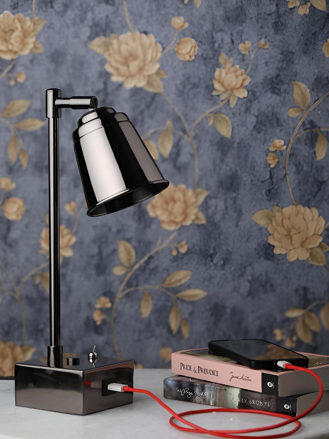 Decor de Maison: Black Bell Shaped Aluminium USB & Adjustable Study Lamp Decor de Maison: Black Bell Shaped Aluminium USB & Adjustable Study Lamp