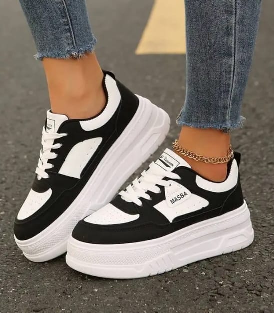 Echor Falcon Women's Sneakers (White, Black, Size 4)