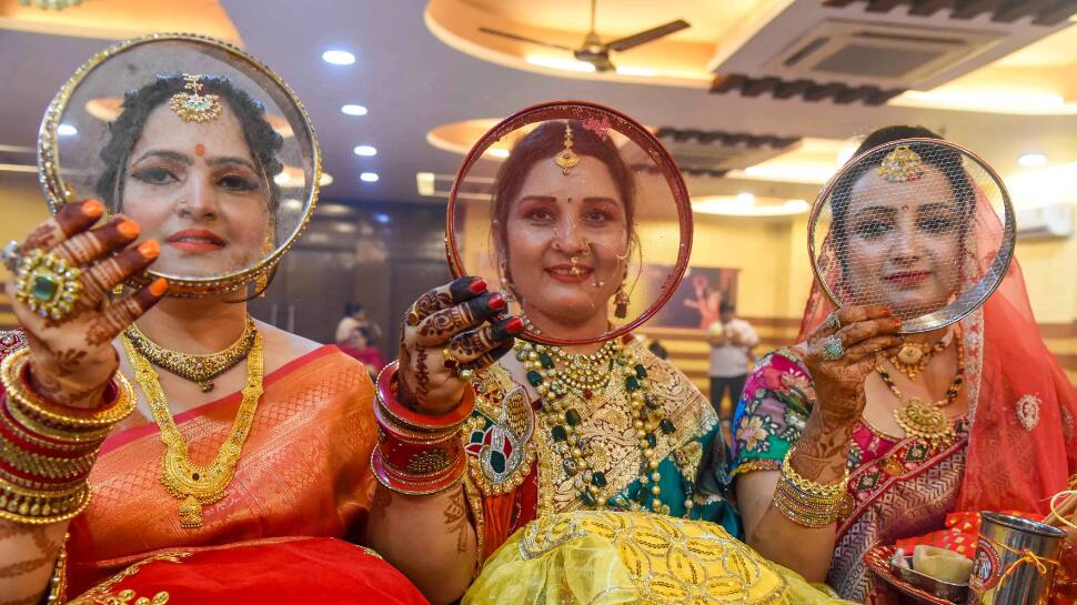Karwa Chauth 2025, Happy Karwa Chauth 2025, Karwa Chauth food ideas, Karwa Chauth thali, Karwa Chauth vrat breaking foods, Karwa Chauth Sargi, healthy fasting tips, post-fasting diet, hydration after fasting, festive health tips, traditional Indian fastin Karwa Chauth 2025, Happy Karwa Chauth 2025, Karwa Chauth food ideas, Karwa Chauth thali, Karwa Chauth vrat breaking foods, Karwa Chauth Sargi, healthy fasting tips, post-fasting diet, hydration after fasting, festive health tips, traditional Indian fastin