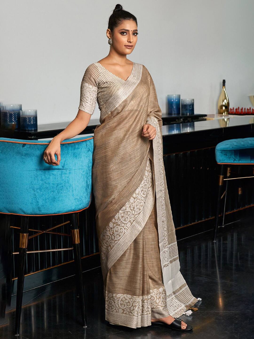 Astita Saree with Woven Design Zari Border & Contrast Tassels Astita Saree with Woven Design Zari Border & Contrast Tassels