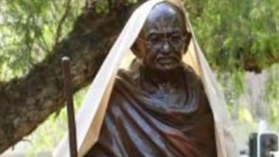 gandhi vandalised