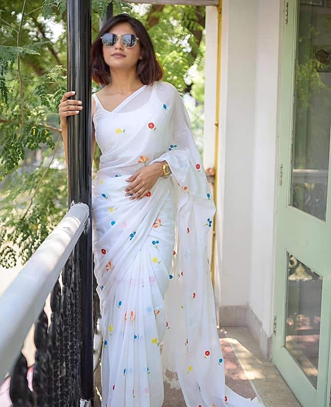 Generic White Georgette Saree with Multicolor Floral Embroidery Generic White Georgette Saree with Multicolor Floral Embroidery