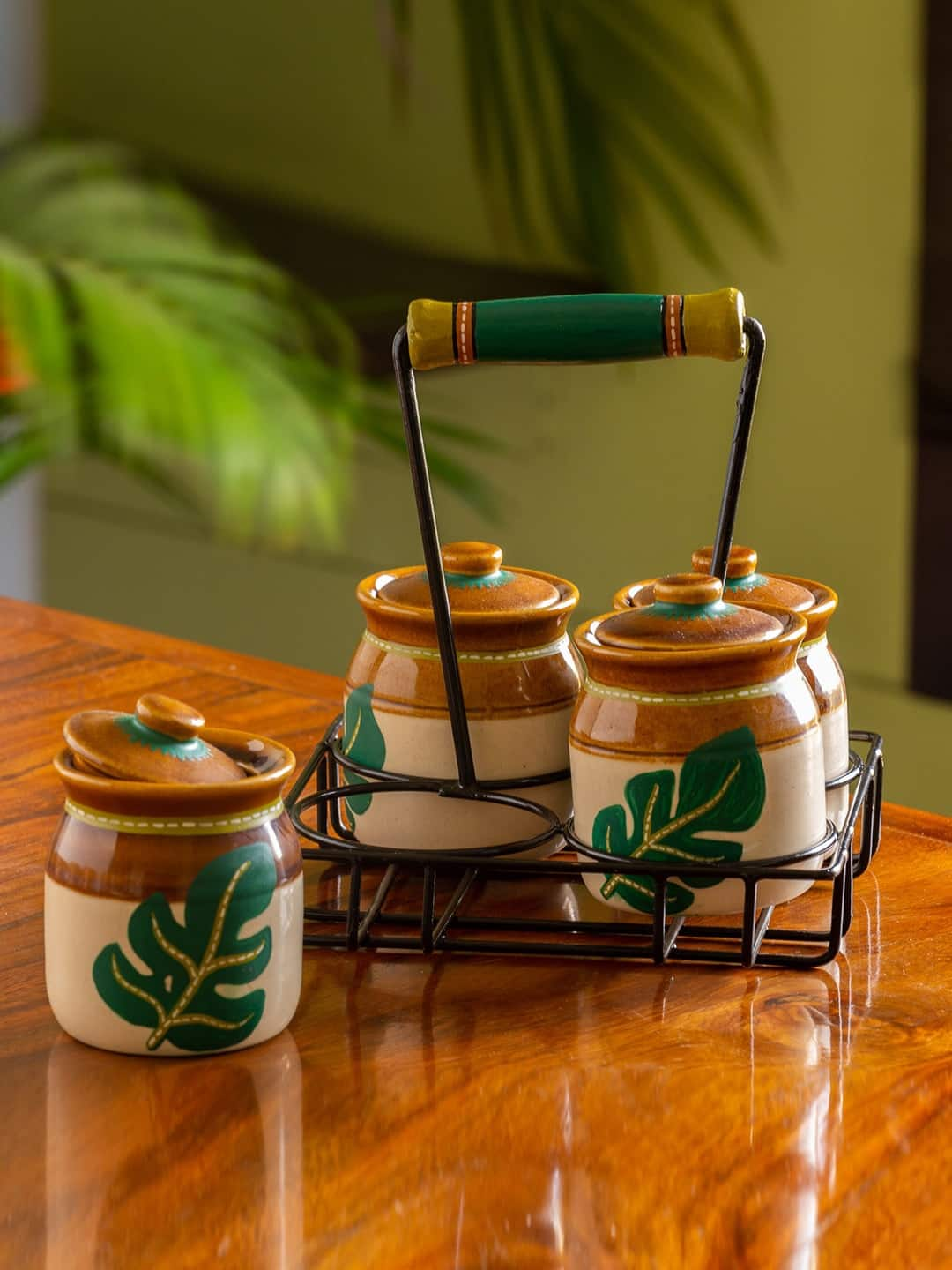 ExclusiveLane Set of 4 Ceramic Jars with Lid &amp; Iron Holder