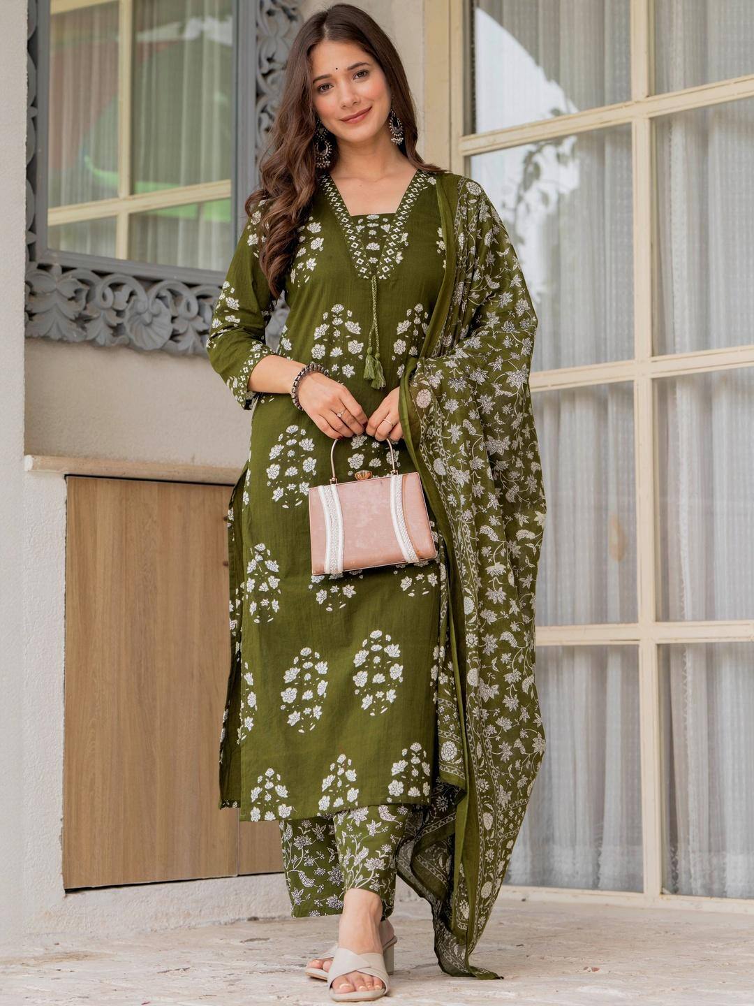  PARTHVI Women Floral Printed Regular Thread Work Pure Cotton Kurta with Palazzos &amp; With Dupatta