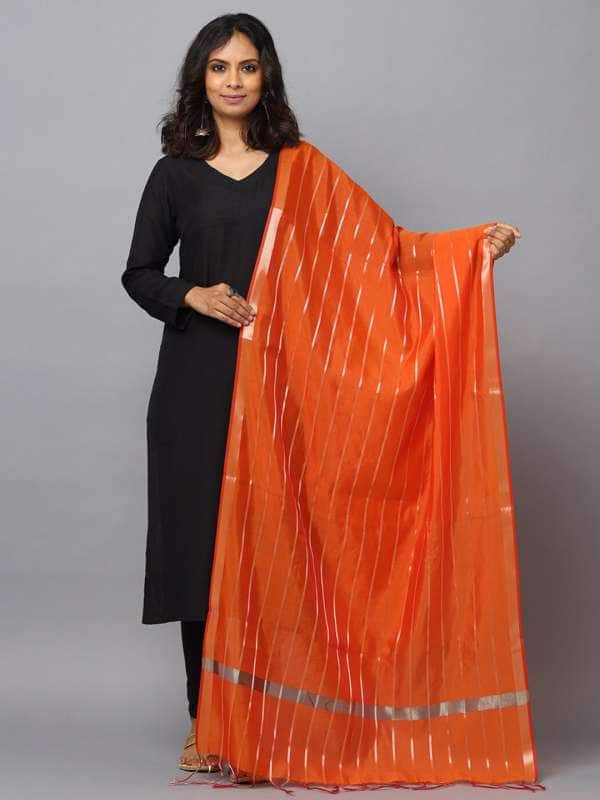 HELLA FASHIONS Banarasi Striped Dupatta