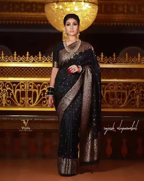 Kanjiqueen Woven Self Design Banarasi Silk Blend Saree