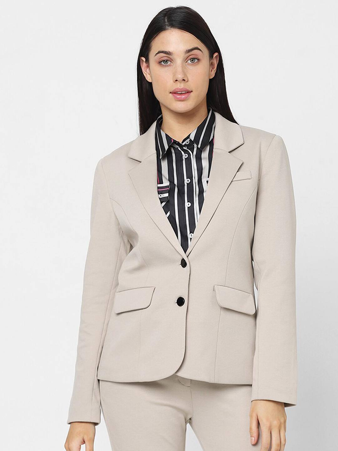  Vero Moda Notch Lapel Collar Single-Breasted Blazer