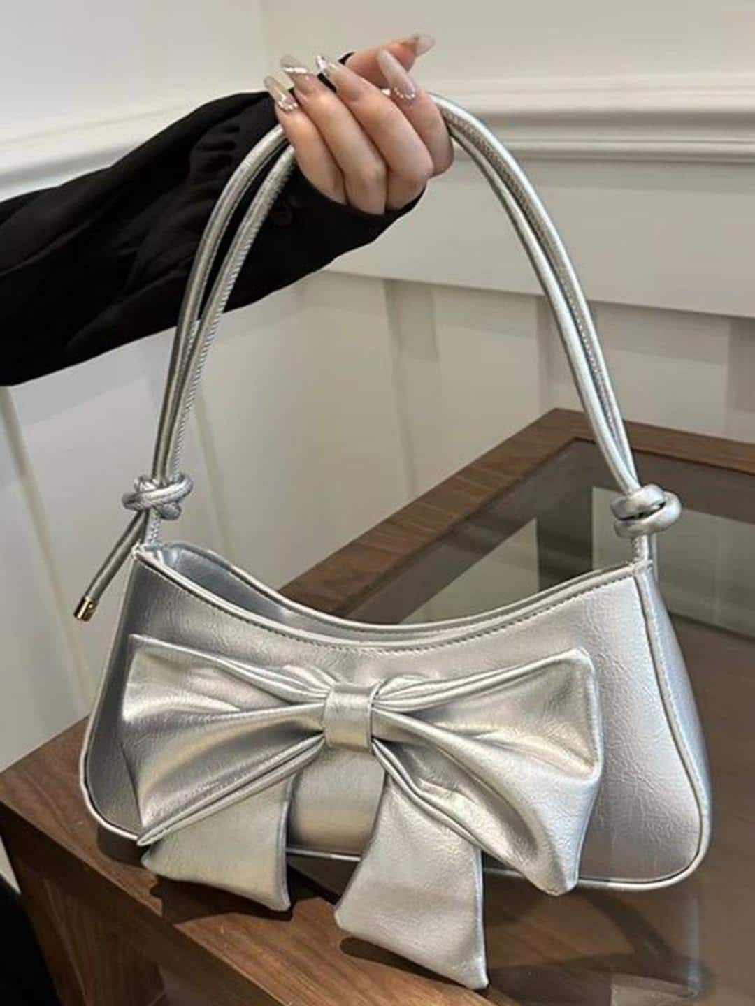 Stylecast Structured Handheld Bag Stylecast Structured Handheld Bag