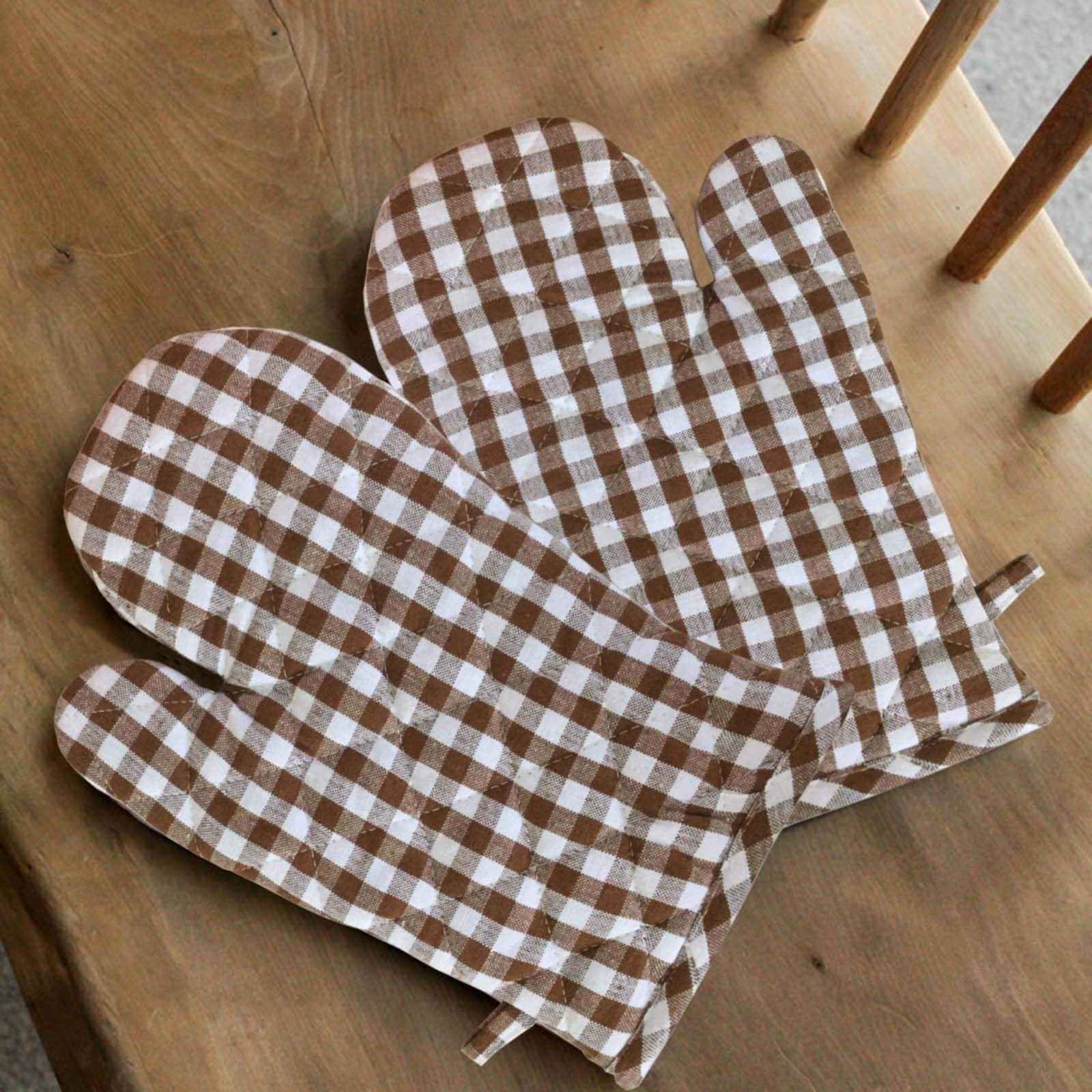 Lushomes oven gloves, Brown Small Checks microwave gloves