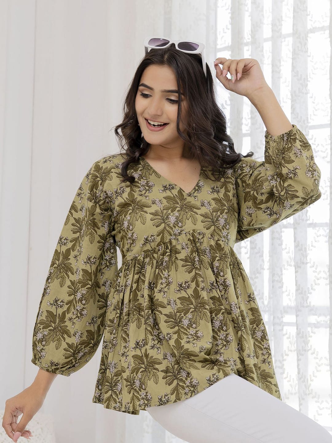 Nayo Floral Printed V-Neck Puff Sleeves Cotton Peplum Top Nayo Floral Printed V-Neck Puff Sleeves Cotton Peplum Top