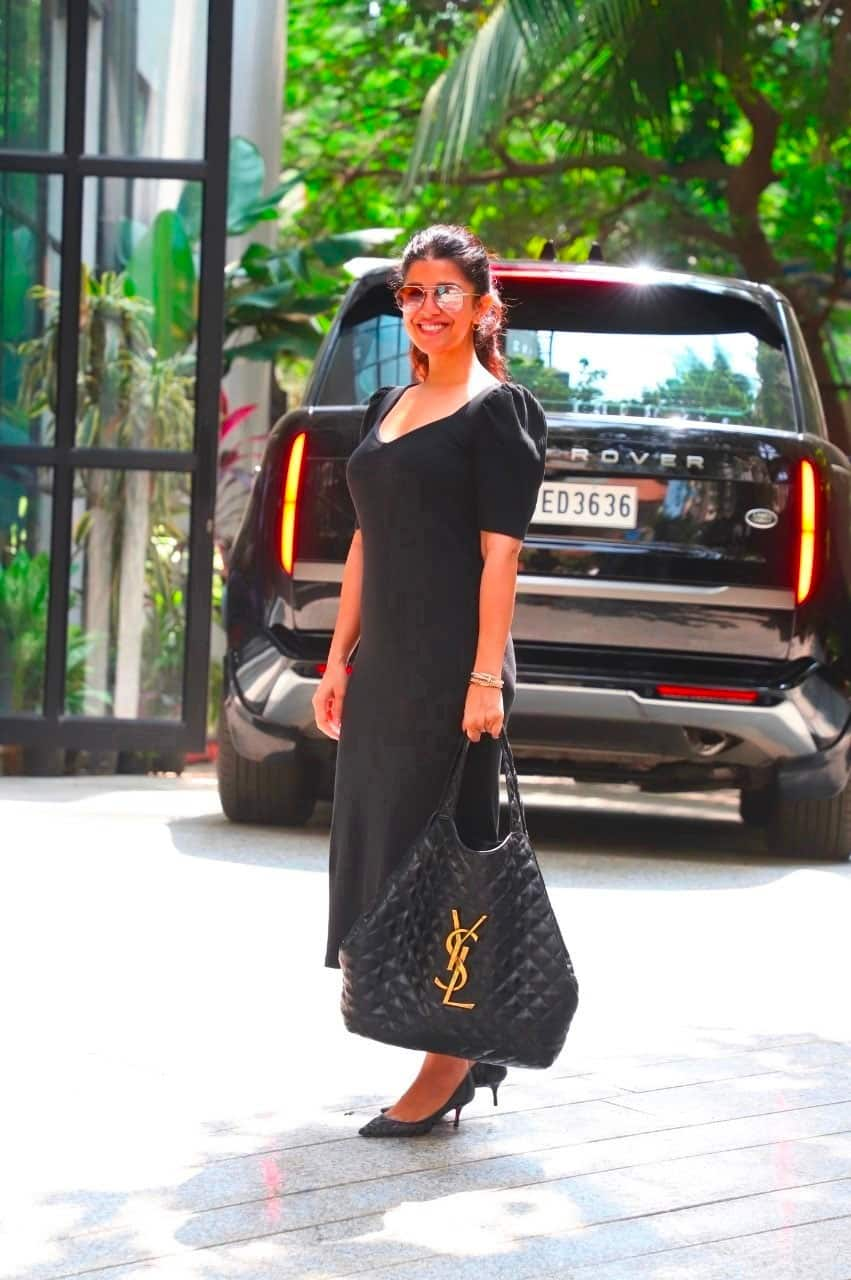 Deepika Padukone, Kiara Advani's Tote Bags That We're Personally