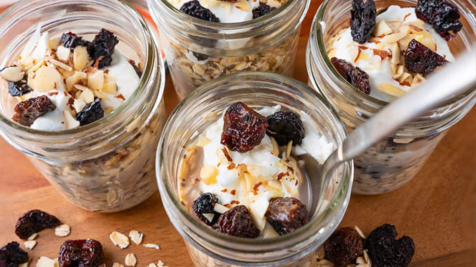 DRIED CHERRY OVERNIGHT OATS