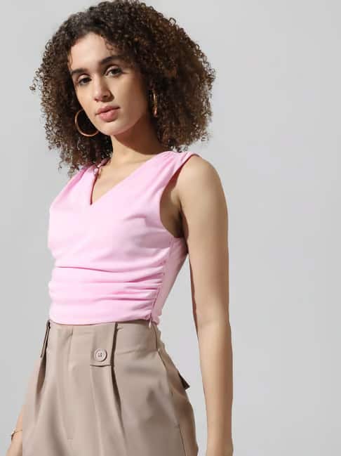 ONLY V-Neck Sleeveless Gathered Crop Top ONLY V-Neck Sleeveless Gathered Crop Top