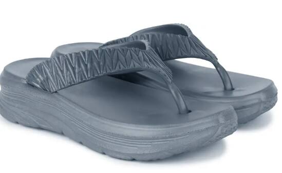 Pennen Women's Slippers (Grey, Size 8)