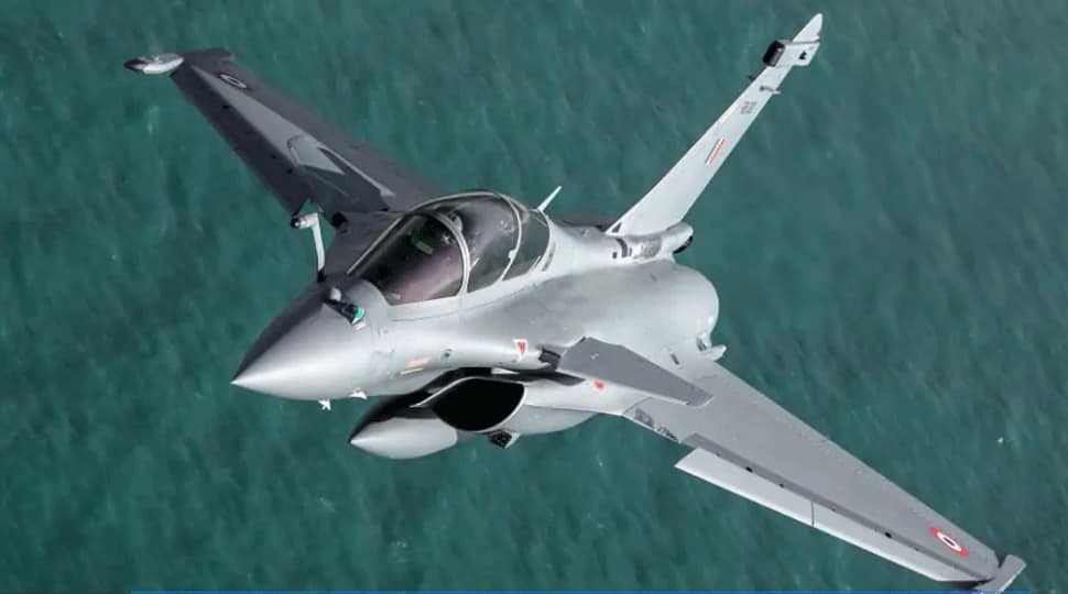 Explained Here S How Rafale Fighter Jet Can Give Iaf Huge Edge Over China And Pakistan India News Zee News Rafale fighter aircraft to feature in air force day parade. here s how rafale fighter jet can give