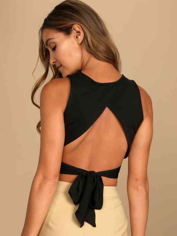 Rare Round Neck Styled Back Crop Top