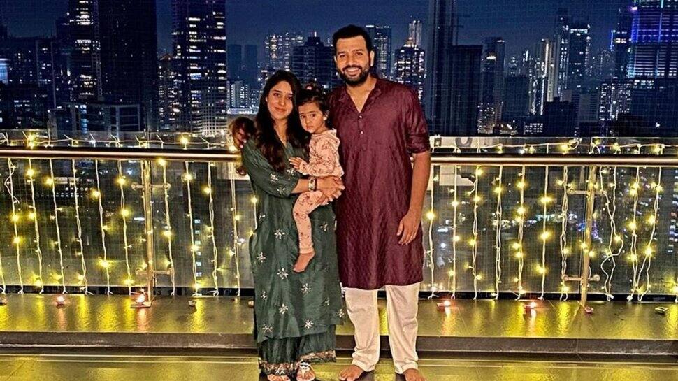 Rohit Sharma with family in his Mumbai house