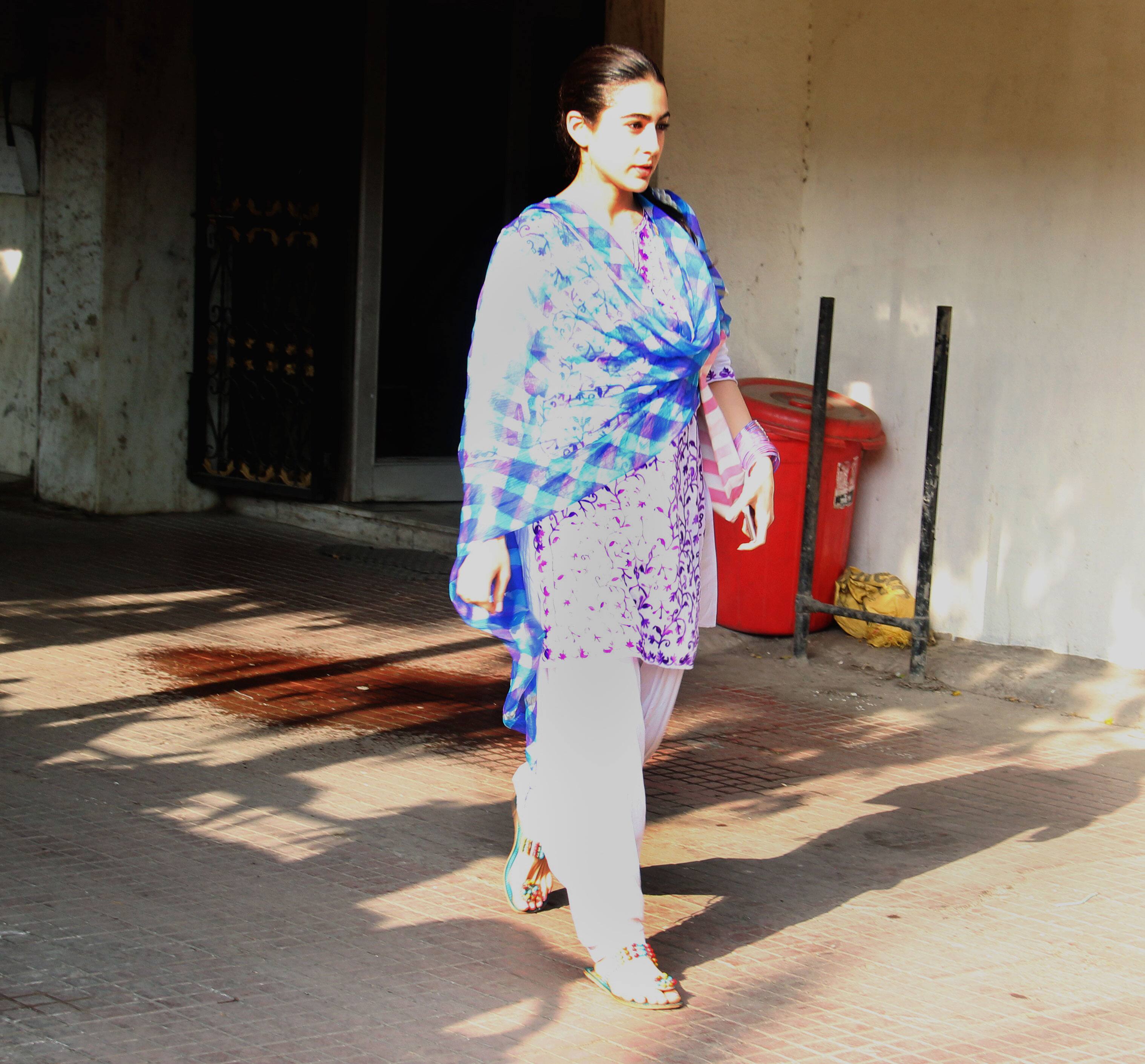 Sara Ali Khans Salwar Kameez Look Post Her Gym Session Is Winning Our