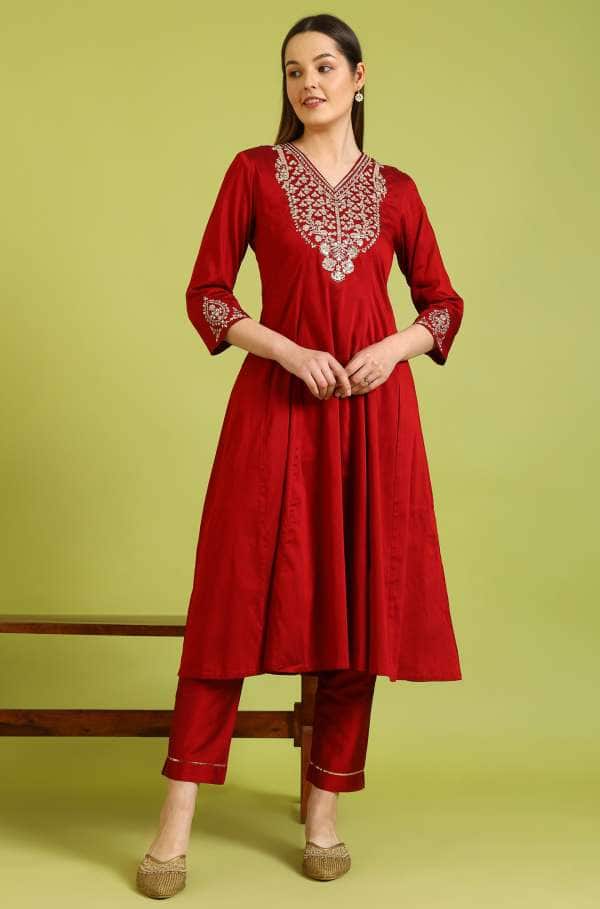 W Floral Embroidered Panelled V-Neck Sequinned Anarkali Kurta