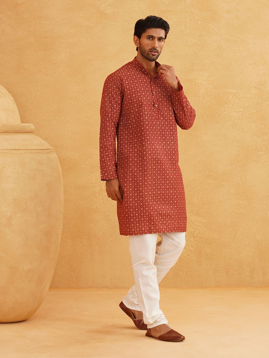 SOJANYA Foil Printed Kurta with Churidar