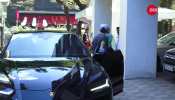 Kartik Aaryan arrives in T-Series office for discussion with Anurag Basu 