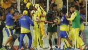 Deshhit: Dhoni's magic in Pakistan!