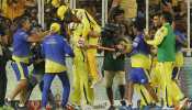 Deshhit: Pakistanis became a 'devotee' of Dhoni!