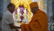 Megastar Rajinikanth Visits BAPS Hindu Mandir In Abu Dhabi