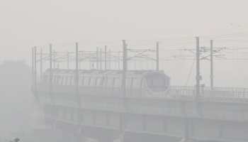 Thick Smog Engulfs In Delhi As Air Quality Deteriorates To 'Very Poor' Level