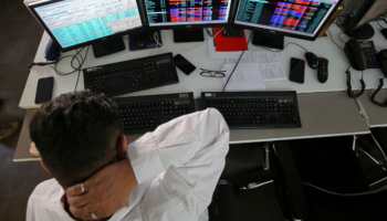 Markets end in red on foreign fund outflow, Sensex drops 196 points