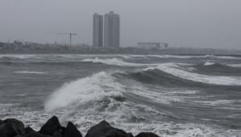 Cyclone Fengal Updates: IMD Predicts Extreme Rain  In Tamil Nadu, Schools Closed In Puducherry| Key Highlights