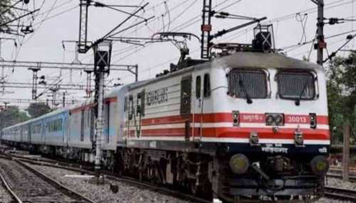 New Year 2023: Indian Railways cancels over 190 trains on January 1, check full list here New Year 2023: Indian Railways cancels over 190 trains on January 1, check full list here