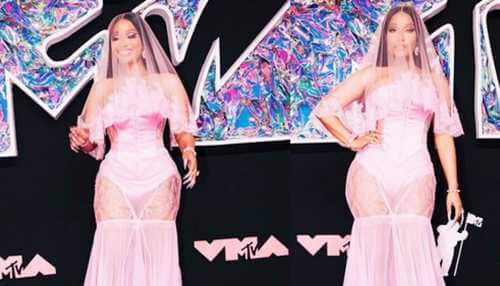 Nicki Minaj Outfit from November 8, 2021