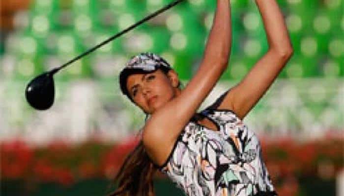 Sharmila nicollet golfer