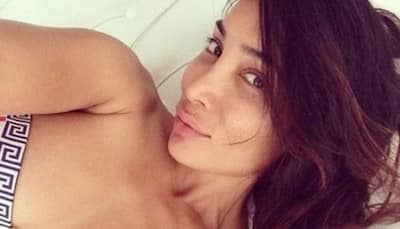 'Bigg Boss 7' fame Sofia Hayat goes nude for the Ice Bucket Challenge