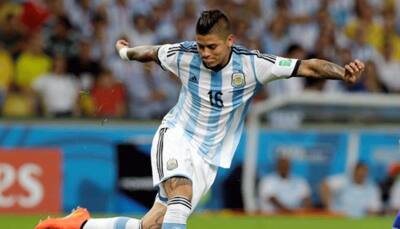 Argentine Marcos Rojo cleared to make Man United debut