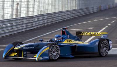 The way Formula E begins: not with a whimper but a crash