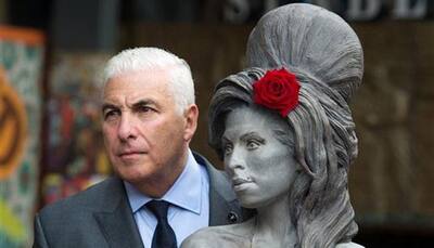 No plans for posthumous album: Mitch Winehouse
