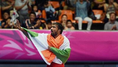 Bhupinder Hooda hails Yogeshwar Dutt for bagging gold at Asian Games