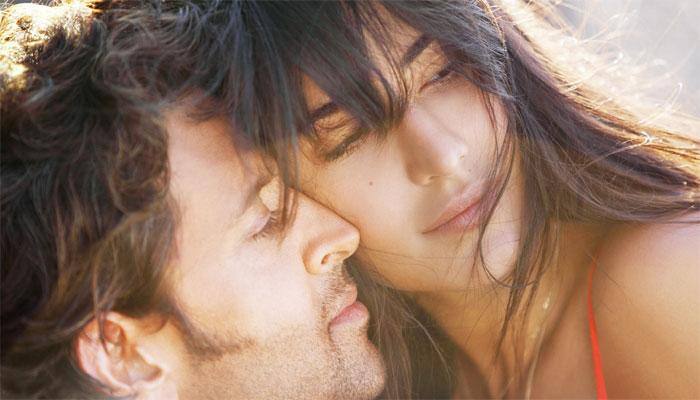 Watch: Hrithik Roshan, Katrina Kaif&#039;s sizzling chemistry in &#039;Bang Bang&#039; title track