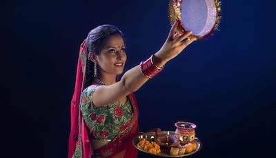 Mix trend with tradition! This Karwa Chauth