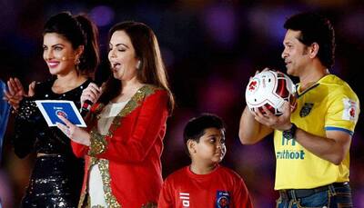 Soccer-watching crowd changes with glamorous ISL
