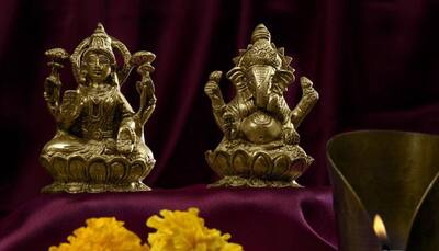 How to perform Lakshmi Puja on Diwali!