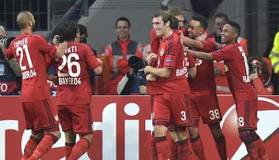 Ten-man Bayer Leverkusen see off Zenit to top group