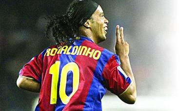 When Madrid fans applauded Barca's Ronaldinho at Santiago Bernabeu