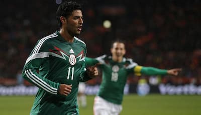 Carlos Vela brace helps Mexico stun Netherlands