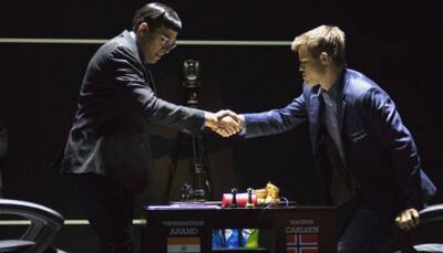 World Chess Championship: Viswanathan Anand makes easy draw but Magnus Carlsen closer to title
