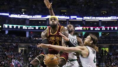 LeBron James frustrated as struggling Cleveland Cavaliers fall