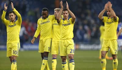 Five-star Chelsea smash Schalke to reach last 16