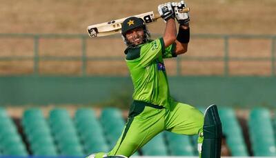 New Zealand survive Shahid Afridi assault to level T20 series